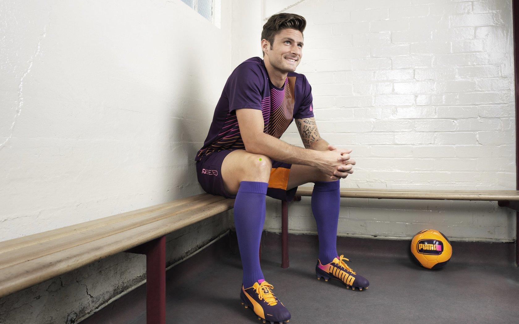 沃尔科特盛赞哲凯，进球非唯一标尺，其全面作用铸就团队胜利