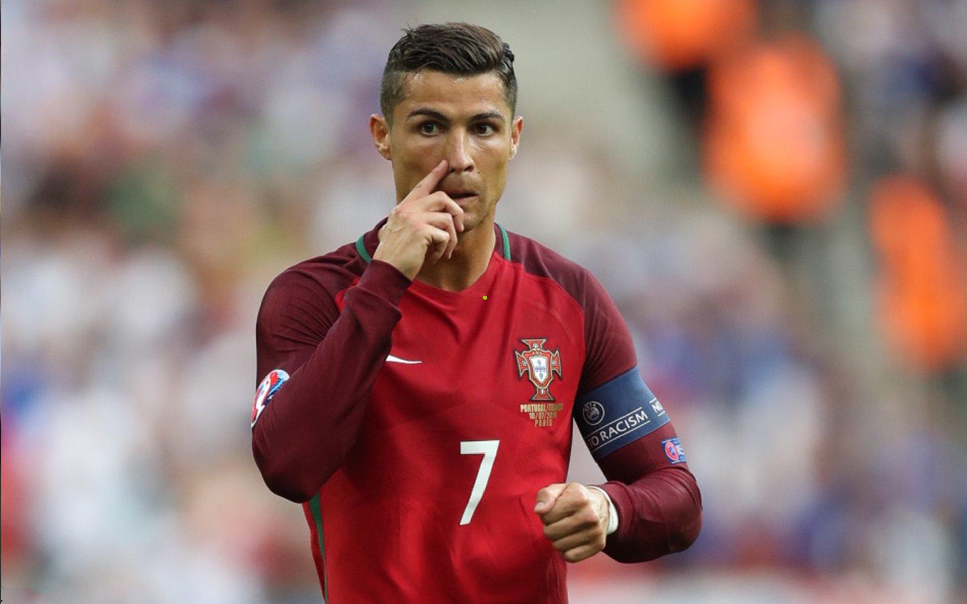 恰尔汗奥卢强硬辟谣转会传言，我永远属于国际米兰，蓝黑之心从未改变