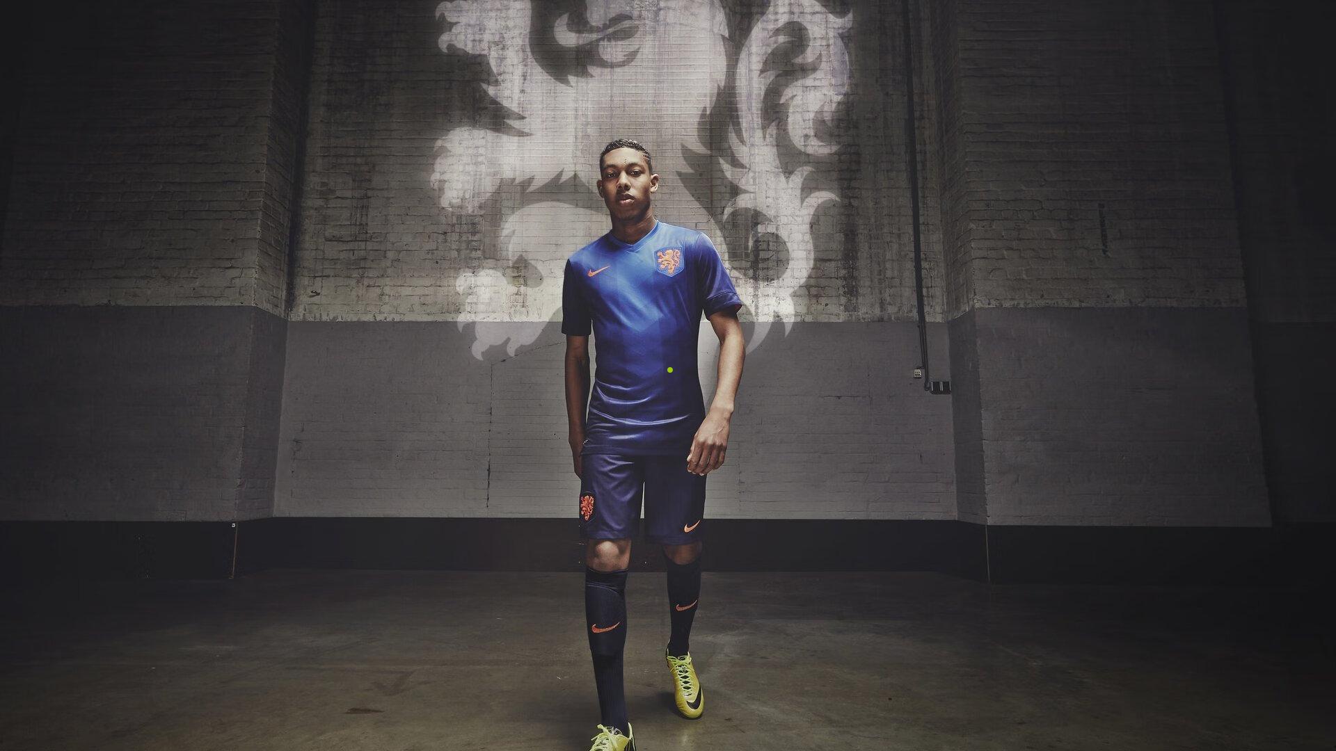 张雷执法中超巅峰对决 裁判名单公布引燃争冠前哨战