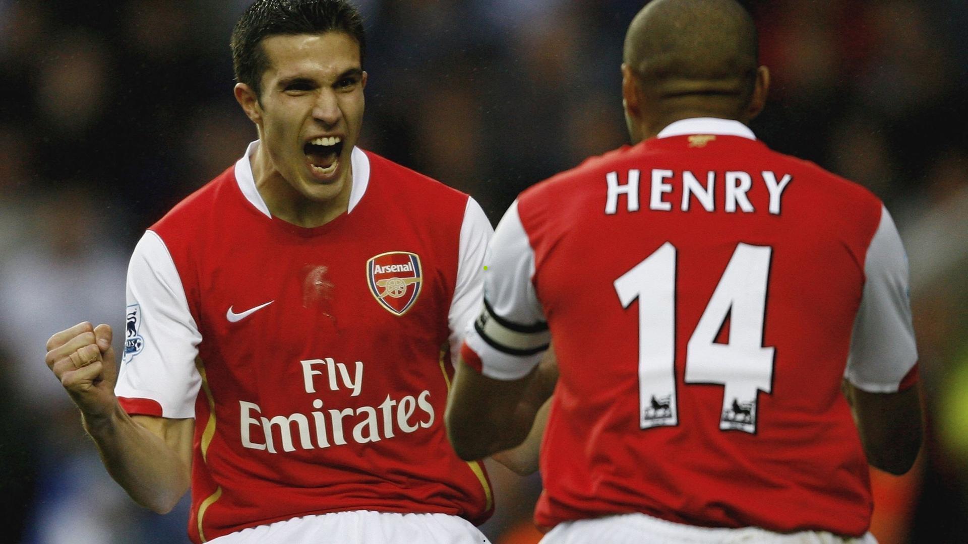 当放大镜从武磊头顶移开，足球世界展现更美图景